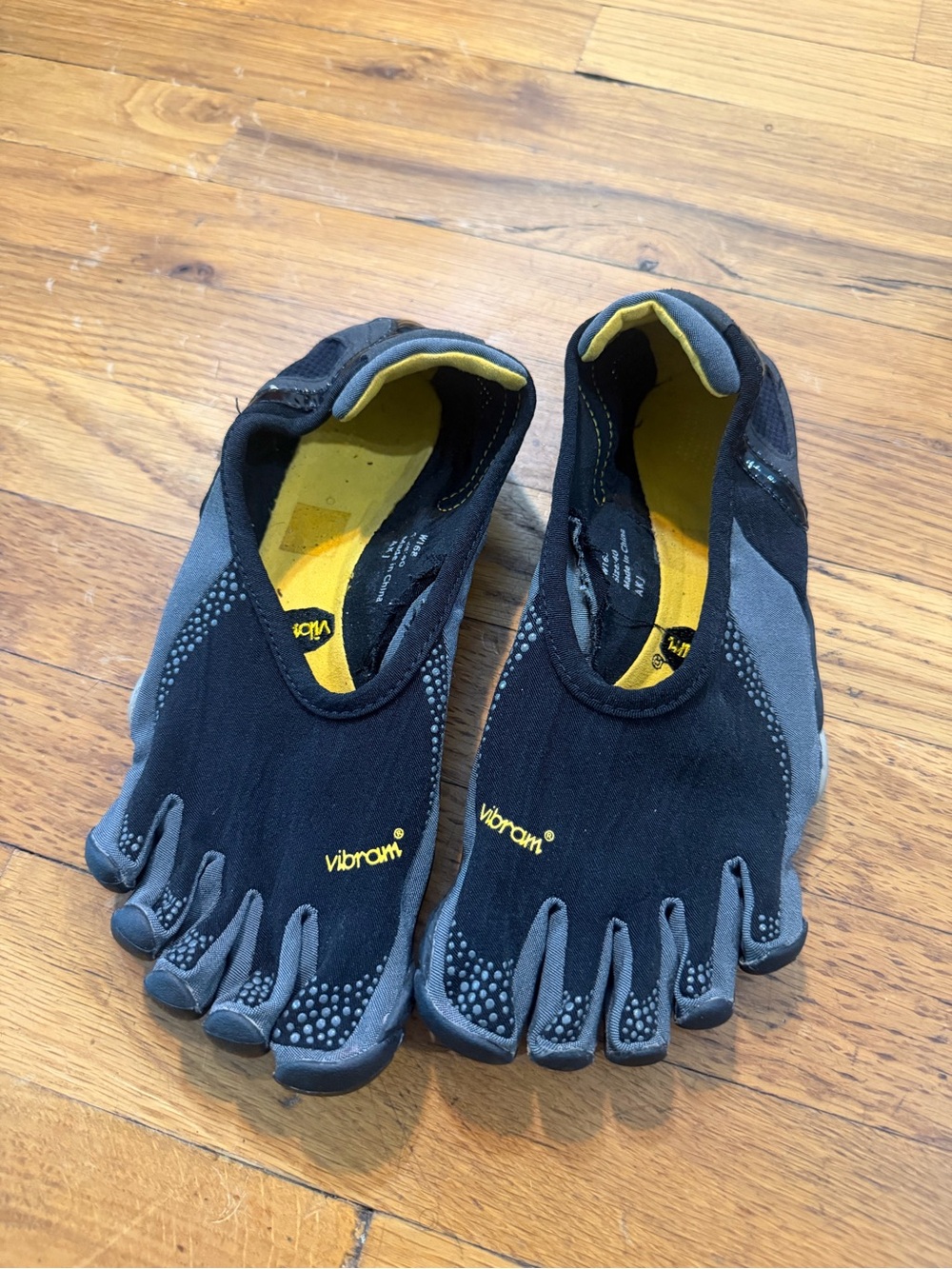 Vibram FiveFingers Shoes 🖤